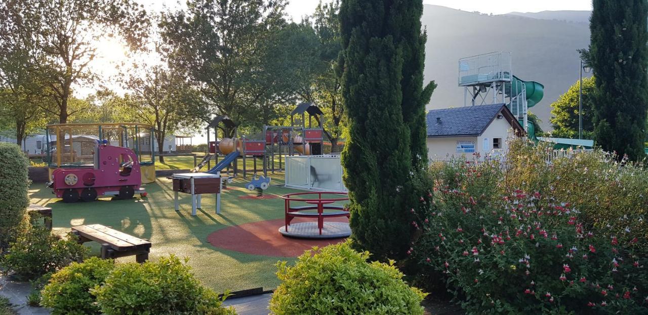Camping Familial - Parc Aquatique - Grande Aire De Jeux A La Montagne Agos-Vidalos Exteriér fotografie